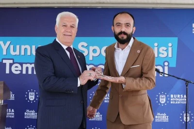 Gen&ccedil;ler istedi, Başkan Bozbey temelini attı