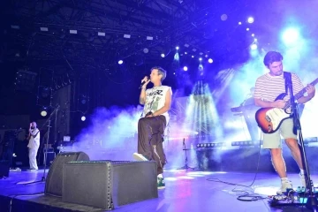 Gen&ccedil;ler Madrigal&rsquo;le coştu
