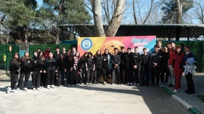Gen&ccedil;lerden patili canlara ziyaret