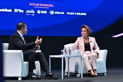 Gen&ccedil;lerin Geleceğine Yatırım İ&ccedil;in İş D&uuml;nyasına &Ccedil;ağrı