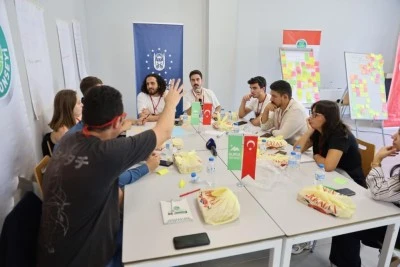 Gen&ccedil;lerin sesi Bursa'dan y&uuml;kseldi