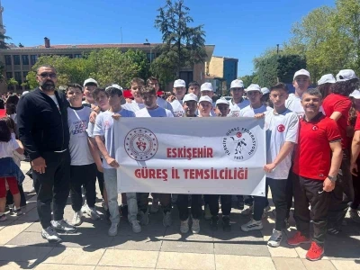 Gen&ccedil;lik Haftası kutlamaları Vilayet Meydanı&rsquo;nda başladı
