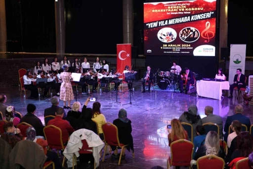 Gen&ccedil;lik orkestrası ve korosundan muhteşem yeni yıl konseri