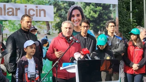 Gen&ccedil;lik ve Spor Bakanı Bak: "Cennet vatanımızı ormanıyla, deniziyle, nehirleriyle ve her şeyiyle korumamız gerekiyor"
