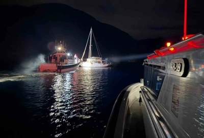 Gezi teknesine g&ouml;&ccedil;men ka&ccedil;ak&ccedil;ılığı operasyonu