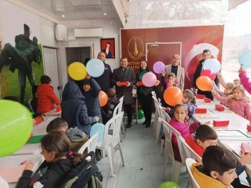 &lsquo;Gezici Motivasyon ve Eğitim Tırı&rsquo; &ouml;ğrenciler ile buluştu
