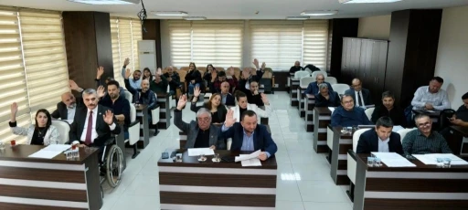 Giresun Belediyesi b&uuml;t&ccedil;eyi artırdı, su fiyatlarını d&uuml;ş&uuml;rd&uuml;
