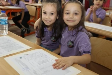 Giresun&rsquo;da 65 bin &ouml;ğrenci karne heyecanı yaşadı
