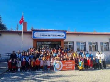 Girişimci Gen&ccedil; Liderler &lsquo;Yeni D&ouml;neme Merhaba&rsquo; etkinliğini s&uuml;rd&uuml;r&uuml;yor
