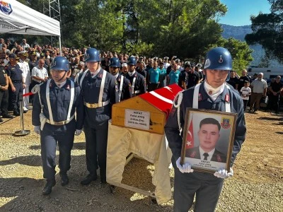 Girne a&ccedil;ıklarındaki gemi kazasında hayatını kaybeden uzman &ccedil;avuş toprağa verildi