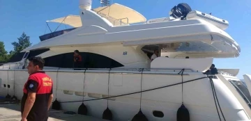 G&ouml;cek&rsquo;te tekne yangını ucuz atlatıldı
