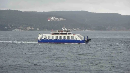 G&ouml;k&ccedil;eada ve Bozcaada&rsquo;ya feribot seferlerine fırtına engeli
