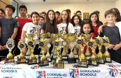 G&ouml;kkuşağı Koleji sporda başarıdan başarıya koşuyor