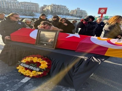 G&ouml;kmen &Ouml;zdenak i&ccedil;in Galatasaray Stadı&rsquo;nda t&ouml;ren d&uuml;zenlendi