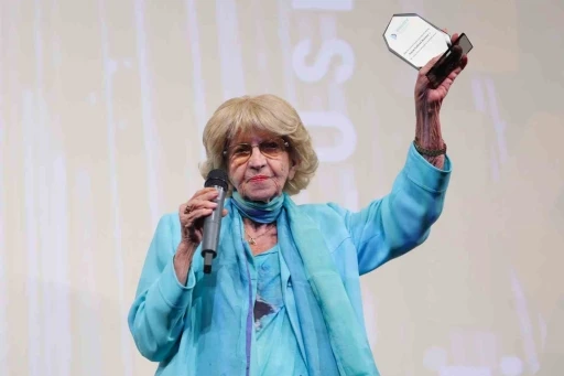 G&ouml;ksel Kortay&rsquo;ın 60. sanat yılı, Altın Portakal Film Festivali&rsquo;nde kutlandı
