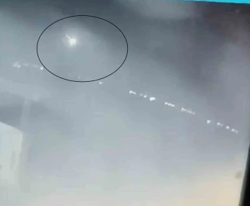 Kırıkhan'da&ouml;ky&uuml;z&uuml;nde bir cisim alev  aldı