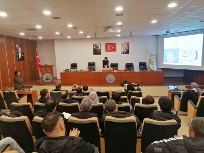 G&ouml;lc&uuml;k Belediyesi personeline ilk yardım eğitimi
