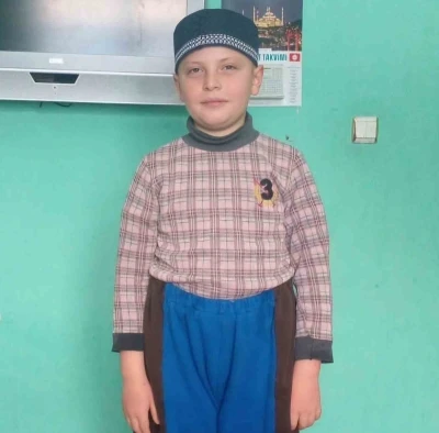 G&ouml;lette boğulma tehlikesi ge&ccedil;iren &ccedil;ocuğu imam kurtardı