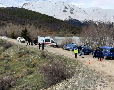 G&ouml;lette kimliği belirsiz  kadın cesedi bulundu