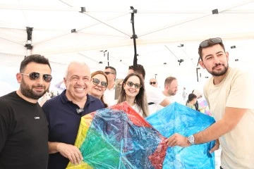 G&ouml;lyazı'da u&ccedil;urtmalar "Barış" i&ccedil;in u&ccedil;tu