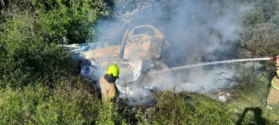G&ouml;nen Denizkent-Biga yolunda ara&ccedil; yangını
