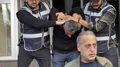 G&ouml;n&uuml;l ilişkisi olduğu kadını sokak ortasında &ouml;ld&uuml;rm&uuml;şt&uuml;, ağırlaştırılmış m&uuml;ebbetle cezalandırıldı
