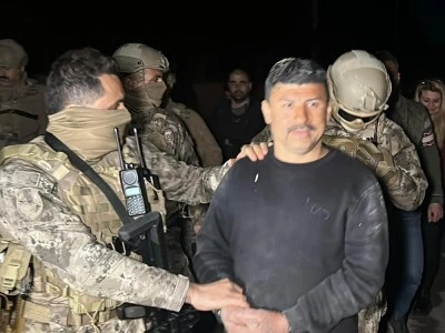 G&ouml;rev başındaki polis ekiplerine pompalı t&uuml;fekle saldırı! 