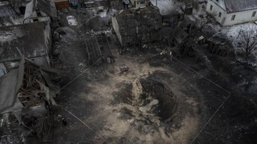 G&Ouml;R&Uuml;Ş- Ukrayna Rusya'ya değil paraya yenildi