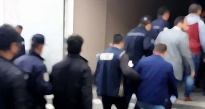 G&ouml;zaltına alınan 60 ş&uuml;pheli adliyeye sevk edildi