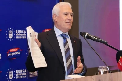 G&ouml;zaltına alınan Bursa B&uuml;y&uuml;kşehir Belediye Başkanı Bozbey'den ilk mesaj! 