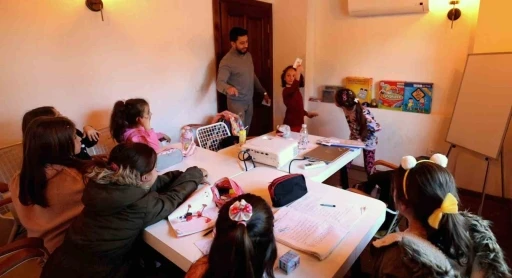 G&ouml;zc&uuml;ler Evi &ccedil;ocuklarla şenlendi
