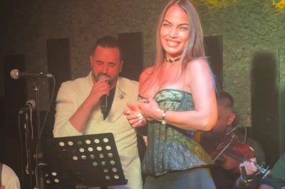 G&ouml;zde Demirbilek, Devran İskender Aynı Sahnede