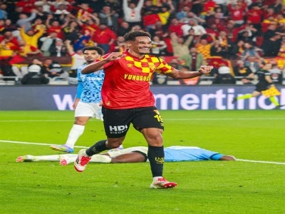 G&ouml;ztepe'de g&ouml;zler Emersonn'dan gelecek haberde  