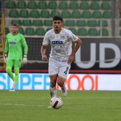 G&ouml;ztepe, Furkan Bayır i&ccedil;in Alanyaspor&rsquo;la anlaşma sağladı
