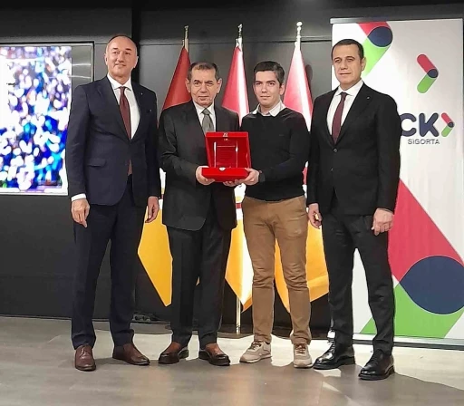 GSYİAD&rsquo;dan İHA&rsquo;ya &ouml;d&uuml;l
