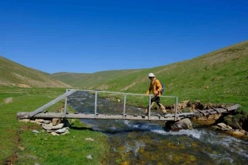 G&Uuml;DAK Kostan Dağı&rsquo;nda tarihi ve doğal zenginlikleri keşfetti
