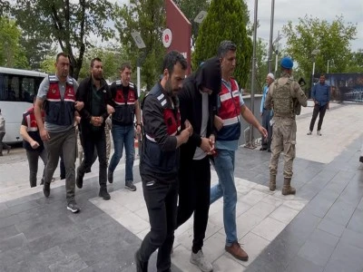 G&uuml;listan Doku soruşturmasında g&ouml;zaltına alınan 18 ş&uuml;pheliden 8'i adliyede