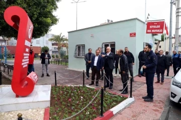 G&uuml;ltak: "Gelecek nesiller &rsquo;Bayrak Dede&rsquo;yi unutmayacak"
