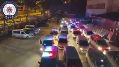&lsquo;G&uuml;mr&uuml;k ge&ccedil;işinde r&uuml;şvet&rsquo; operasyonunda 26 kişi tutuklandı