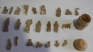 G&uuml;mr&uuml;k Muhafaza ekipleri Suriye sınırında 51 par&ccedil;a tarihi eser ele ge&ccedil;irdi