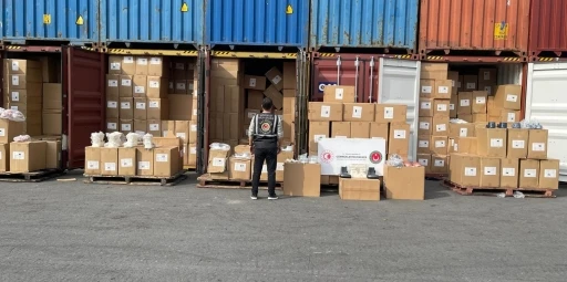 G&uuml;mr&uuml;k Muhafaza ekiplerinden ka&ccedil;ak&ccedil;ılara darbe
