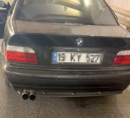 G&uuml;ng&ouml;ren ve Pendik&rsquo;te abartı egzoz kullandıkları tespit edilen s&uuml;r&uuml;c&uuml;lere ceza yağdı: 51 bin 710 lira para cezası
