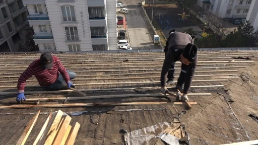 G&uuml;nl&uuml;k 2 bin lira yevmiyeye rağmen &ccedil;alışan bulunmuyor
