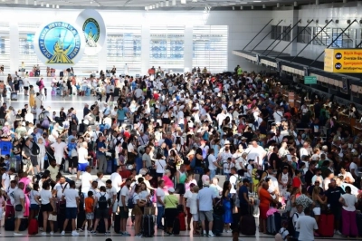 G&uuml;nl&uuml;k U&ccedil;uş Trafiğinde Rekor Kırıldı