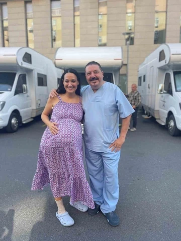 Gupse &Ouml;zay, kızı Asya&rsquo;nın doğum anını, "Lohusa" filmde rol yapmadan beyaz perdeye yansıtarak &ccedil;ekti
