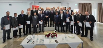 Gurbette Yıllarca Hizmet Verdiler, Alkışlarla Uğurlandılar