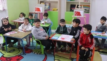 G&uuml;rcistanlı miniklerden depremzedelere destek
