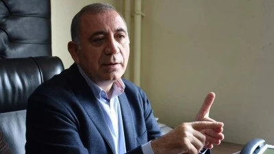 G&uuml;rsel Tekin'den kongre a&ccedil;ıklaması 
