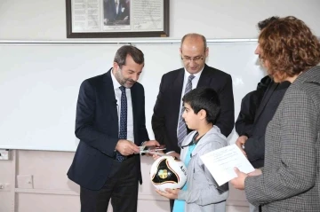 G&uuml;rsu&rsquo;da atıklar &ccedil;ocuklardan, biletler başkandan
