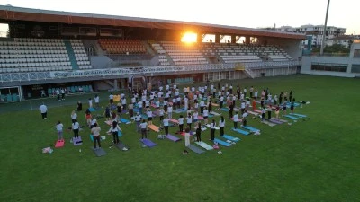 Bursa'da Yoga G&uuml;n&uuml;&rsquo;ne &ouml;zel etkinlik&nbsp;